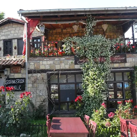 Sahmeran Konak